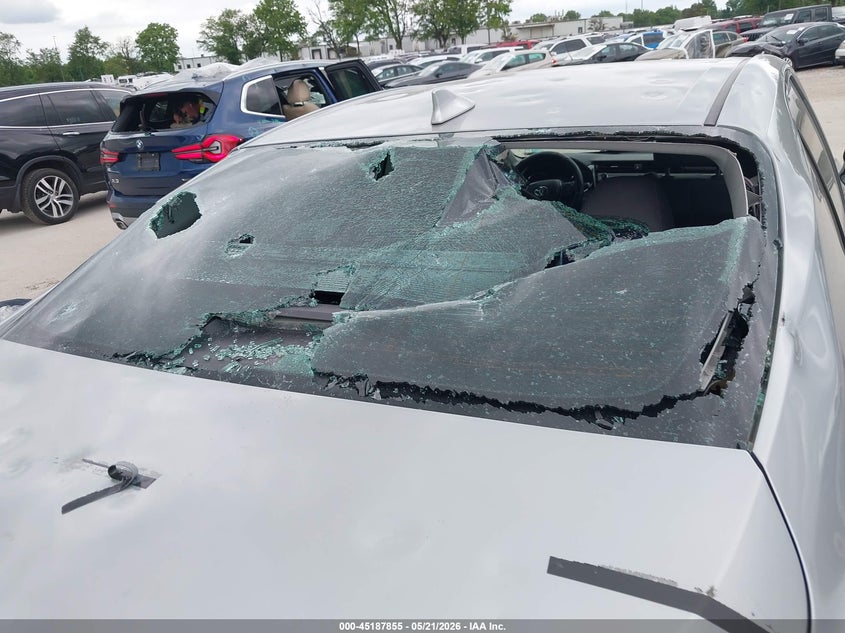 2019 Toyota Camry VIN 4T1B11HK9KU779083 IAAI salvage auction — HAIL, Salvage Title, sold $4,150 on 2026-08-03 (photo 6)