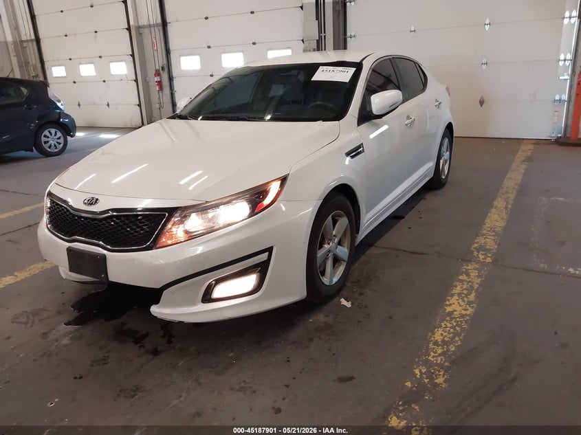 2015 Kia Optima VIN 5XXGM4A77FG437183 IAAI salvage auction — UNDERCARRIAGE, Salvage (Oregon), sold $1,100 on 2026-07-09 (photo 2)