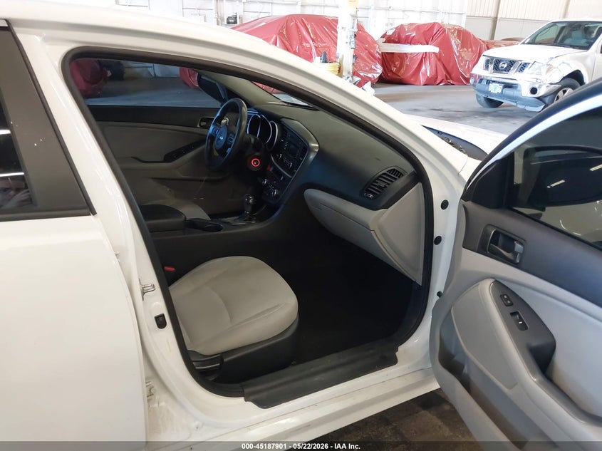2015 Kia Optima VIN 5XXGM4A77FG437183 IAAI salvage auction — UNDERCARRIAGE, Salvage (Oregon), sold $1,100 on 2026-07-09 (photo 5)