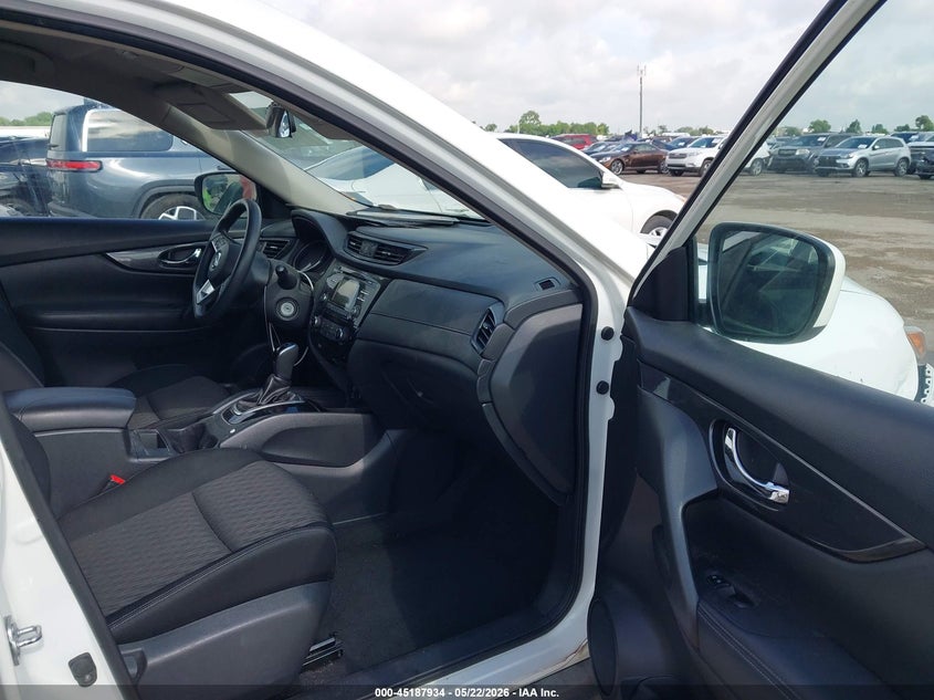 2017 Nissan Rogue VIN KNMAT2MVXHP538348 IAAI salvage auction — RIGHT FRONT, Original (Texas), sold $3,150 on 2026-07-17 (photo 5)