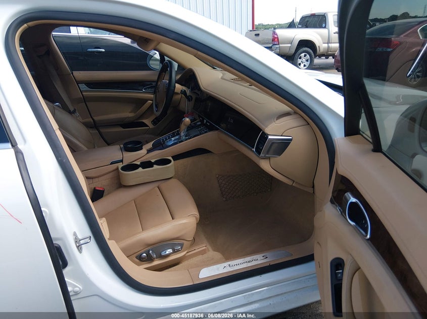 2016 Porsche Panamera VIN WP0AB2A78GL050787 IAAI salvage auction — LEFT REAR, Salvage Title, sold $9,400 on 2026-07-28 (photo 5)