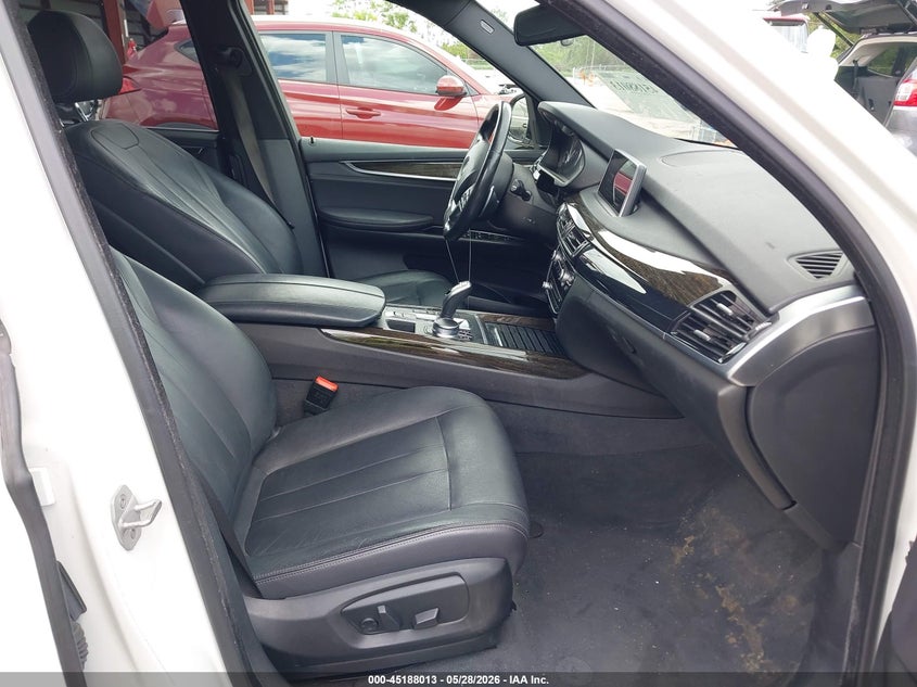 2018 BMW X5 VIN 5UXKR0C5XJ0X86136 IAAI salvage auction — FRONT END, Salvage Title, sold $2,650 on 2026-07-29 (photo 5)