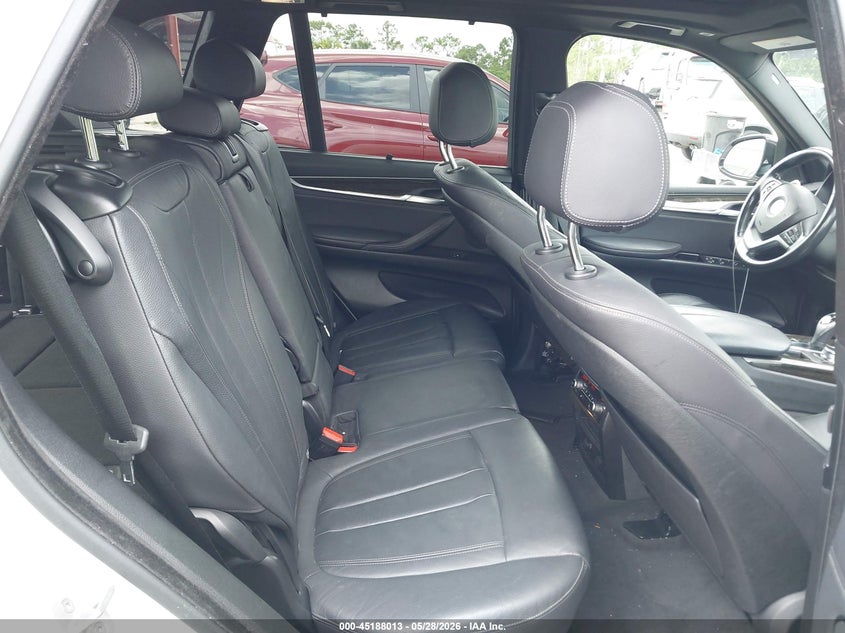 2018 BMW X5 VIN 5UXKR0C5XJ0X86136 IAAI salvage auction — FRONT END, Salvage Title, sold $2,650 on 2026-07-29 (photo 8)