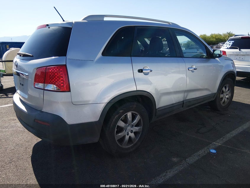 2011 Kia Sorento VIN 5XYKT4A11BG152963 IAAI salvage auction — NORMAL WEAR, Clear (Montana), sold $850 on 2026-07-10 (photo 4)