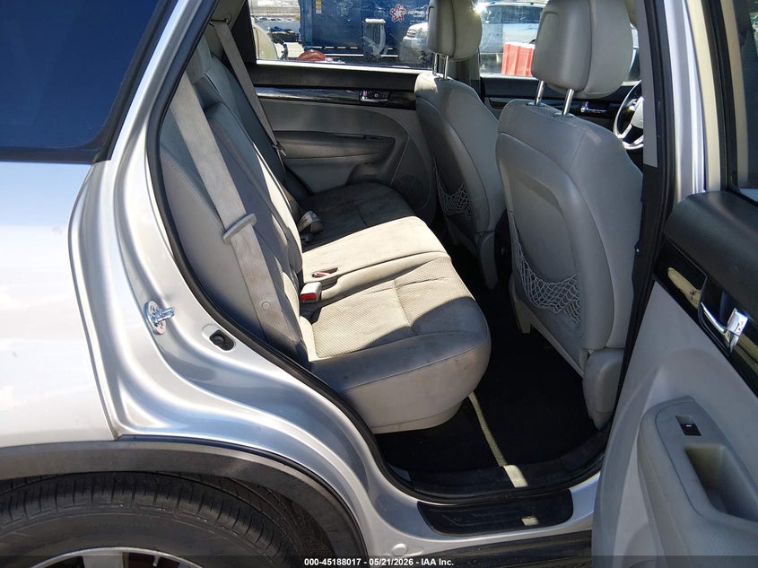 2011 Kia Sorento VIN 5XYKT4A11BG152963 IAAI salvage auction — NORMAL WEAR, Clear (Montana), sold $850 on 2026-07-10 (photo 8)