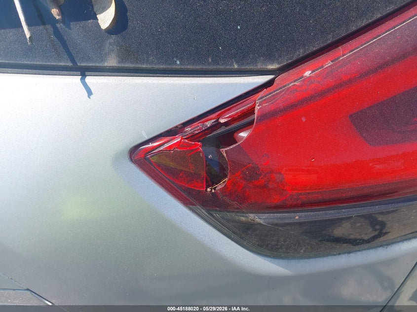 2018 Nissan Rogue VIN KNMAT2MVXJP599222 IAAI salvage auction — NORMAL WEAR, Clear (Delaware), sold $3,675 on 2026-07-27 (photo 6)