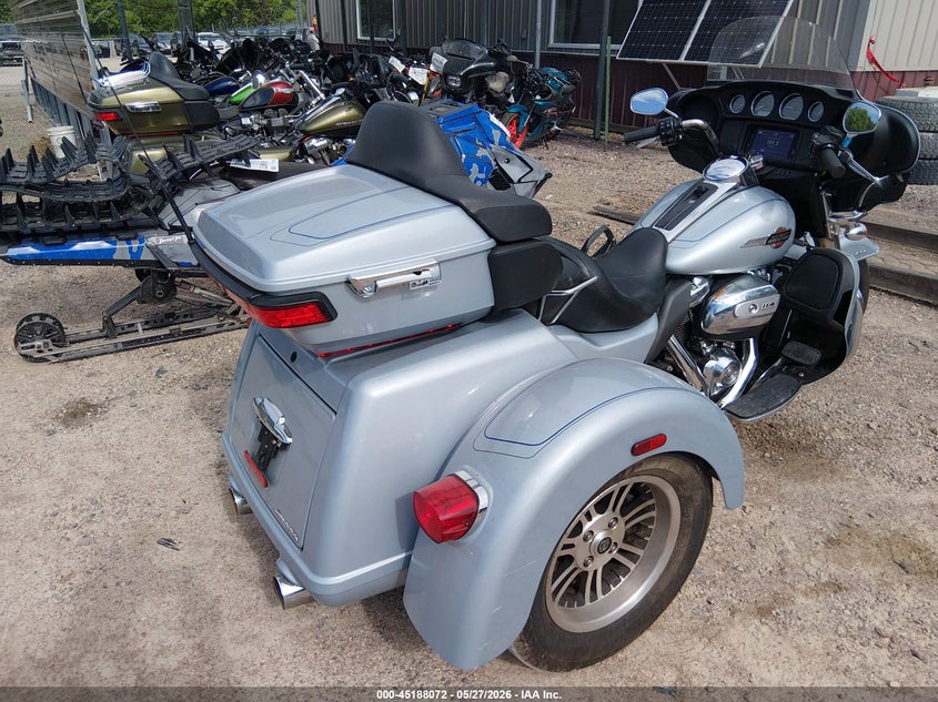 2023 Harley-davidson Tri glide ultra VIN 1HD1MAF15PB854882 IAAI salvage auction — WATER/FLOOD, Junk Bill Of Sale Mv2459 (Wisconsin), sold $11,100 on 2026-07-15 (photo 4)