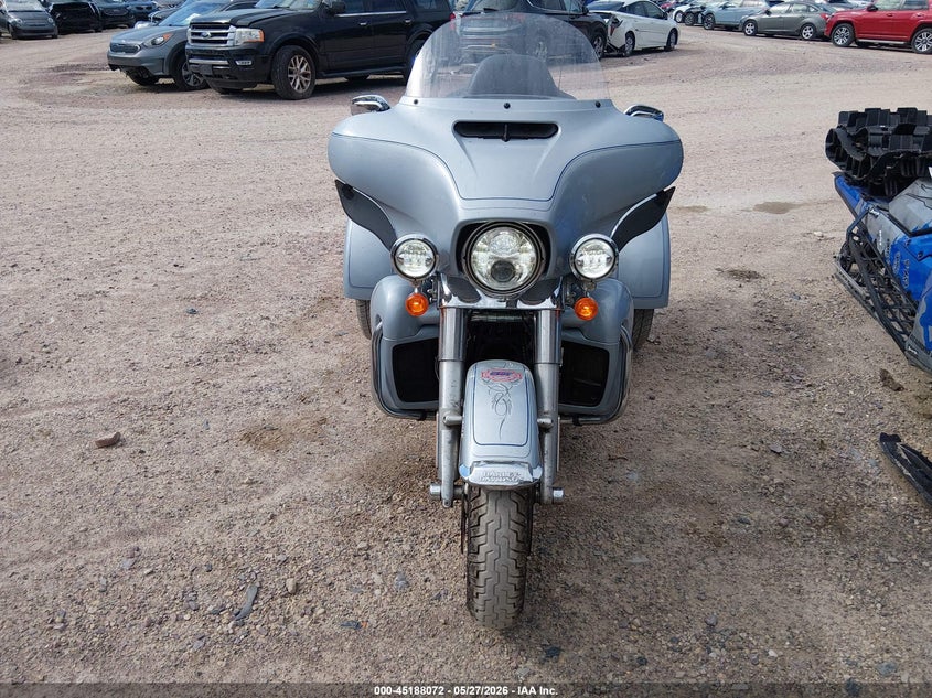 2023 Harley-davidson Tri glide ultra VIN 1HD1MAF15PB854882 IAAI salvage auction — WATER/FLOOD, Junk Bill Of Sale Mv2459 (Wisconsin), sold $11,100 on 2026-07-15 (photo 5)