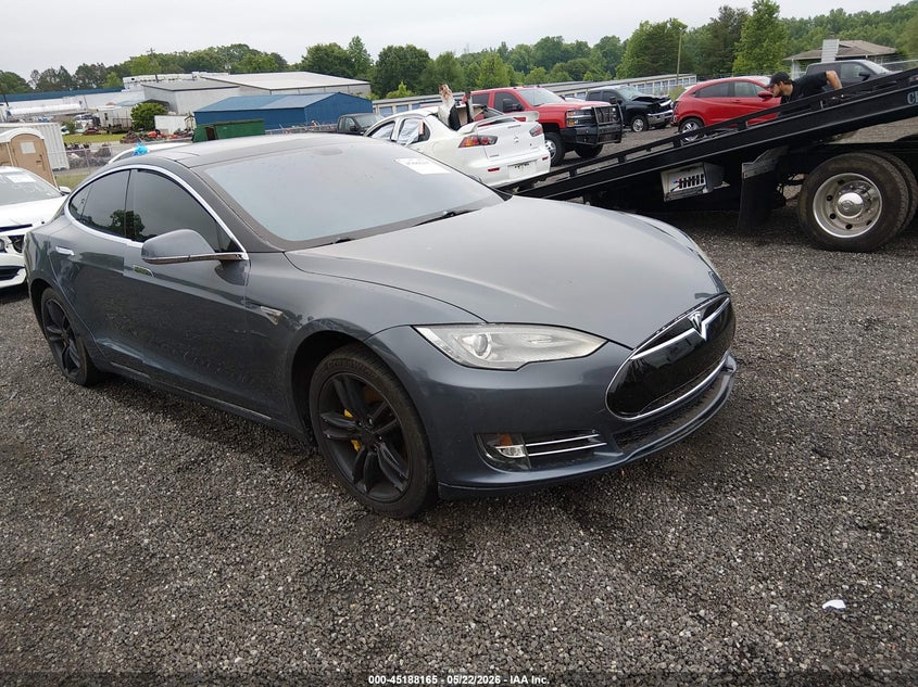 2013 Tesla Model s VIN 5YJSA1CNXDFP16396 IAAI salvage auction — INTERIOR BURN, Salvage (South Carolina), sold $550 on 2026-07-09 (photo 1)