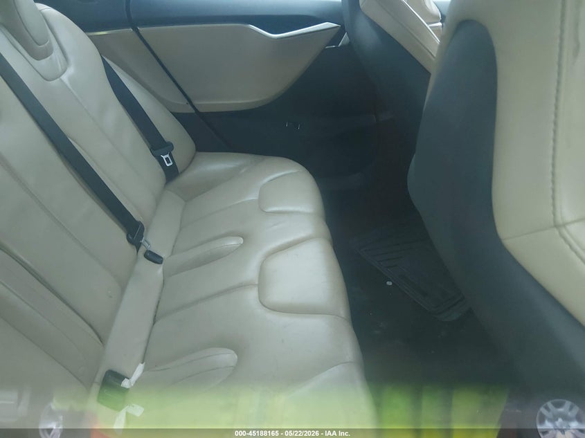 2013 Tesla Model s VIN 5YJSA1CNXDFP16396 IAAI salvage auction — INTERIOR BURN, Salvage (South Carolina), sold $550 on 2026-07-09 (photo 7)
