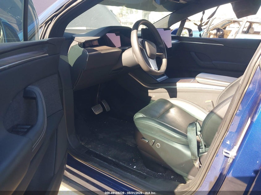 2023 Tesla Model x VIN 7SAXCDE5XPF427234 IAAI salvage auction — RIGHT SIDE, Salvage (California), sold $23,900 on 2026-07-15 (photo 5)
