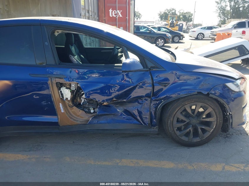 2023 Tesla Model x VIN 7SAXCDE5XPF427234 IAAI salvage auction — RIGHT SIDE, Salvage (California), sold $23,900 on 2026-07-15 (photo 6)