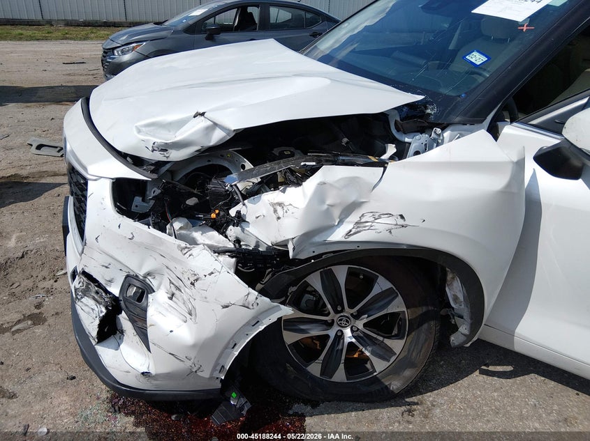 2023 Toyota Highlander VIN 5TDKARAH6PS018699 IAAI salvage auction — LEFT FRONT, Salvage (Texas), sold $14,000 on 2026-07-16 (photo 6)