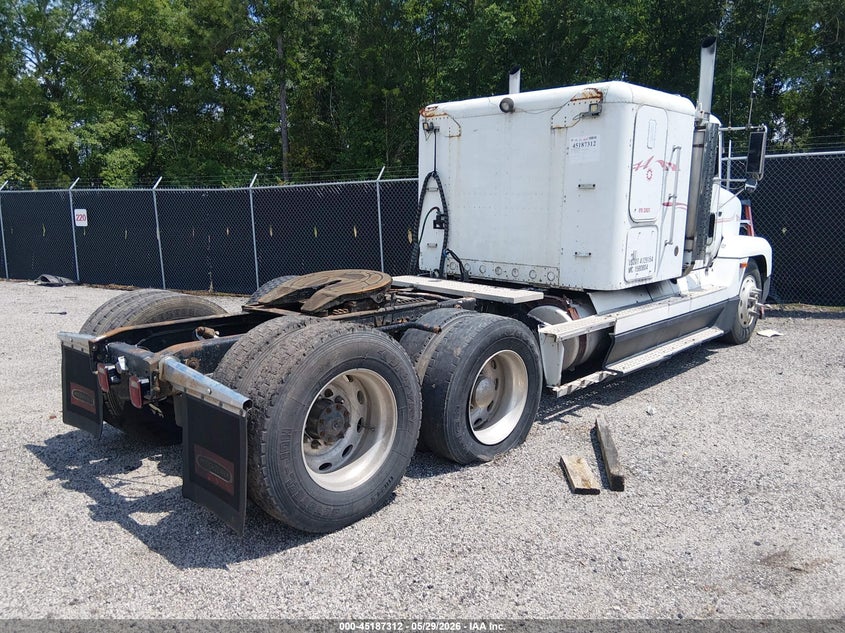 1992 Freightliner Conventional VIN 1FUYDSYBXNH516585 IAAI salvage auction — REPOSSESSION, Clear (South Carolina), sold $1,725 on 2026-07-08 (photo 4)