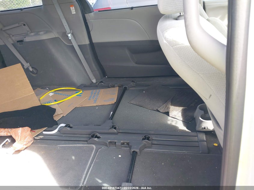2020 Toyota Sienna VIN 5TDKZ3DC6LS049659 IAAI salvage auction — FRONT END, Mv-907A (New York), sold $4,450 on 2026-07-14 (photo 8)