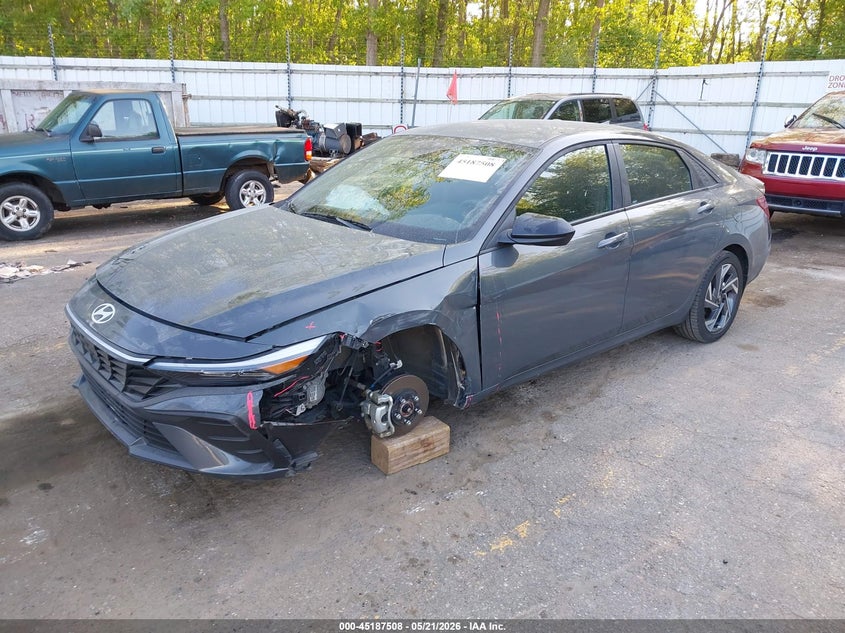 2025 Hyundai Elantra VIN KMHLM4DJ7SU173520 IAAI salvage auction — LEFT FRONT, Salvage (Michigan), sold $4,150 on 2026-07-30 (photo 2)