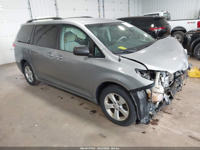 2011 Toyota Sienna VIN 5TDKA3DC2BS006149 IAAI salvage auction — FRONT END, Prior Salvage (Minnesota), sold $825 on 2026-07-22 (photo 1)