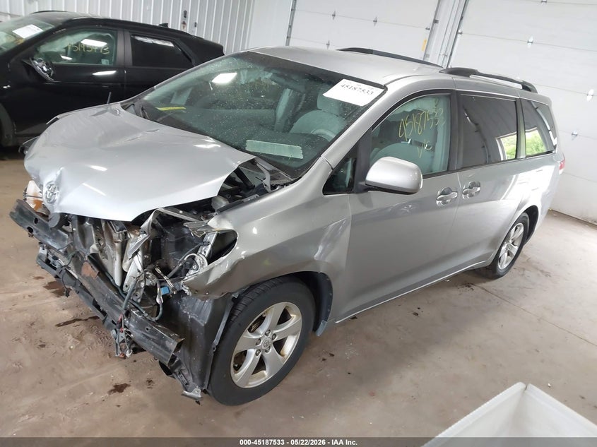 2011 Toyota Sienna VIN 5TDKA3DC2BS006149 IAAI salvage auction — FRONT END, Prior Salvage (Minnesota), sold $825 on 2026-07-22 (photo 2)