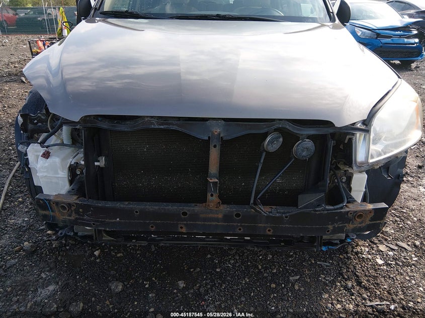 2010 Toyota Rav 4 VIN JTMBF4DVXAD039631 IAAI salvage auction — FRONT END, Salvage (Ohio), sold $1,650 on 2026-07-29 (photo 6)