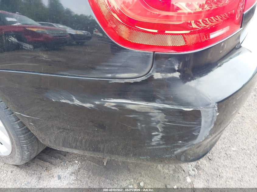 2011 BMW 3 series VIN WBADW7C58BE545625 IAAI salvage auction — NORMAL WEAR, Salvage (Texas), sold $1,550 on 2026-07-07 (photo 4)