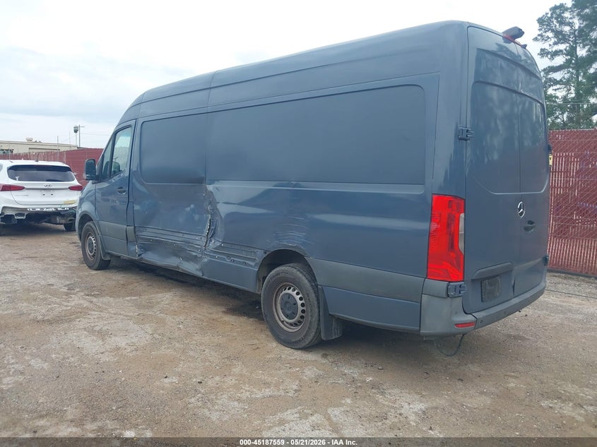 2019 Mercedes-benz Sprinter VIN WD4PF1CD3KT012264 IAAI salvage auction — SIDE, Salvage (Texas), sold $5,600 on 2026-07-09 (photo 3)