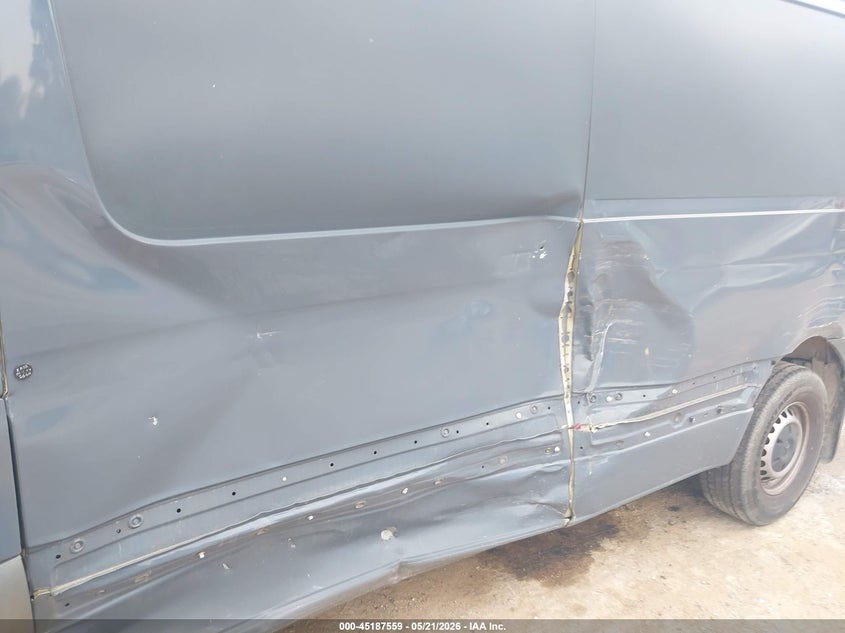 2019 Mercedes-benz Sprinter VIN WD4PF1CD3KT012264 IAAI salvage auction — SIDE, Salvage (Texas), sold $5,600 on 2026-07-09 (photo 6)