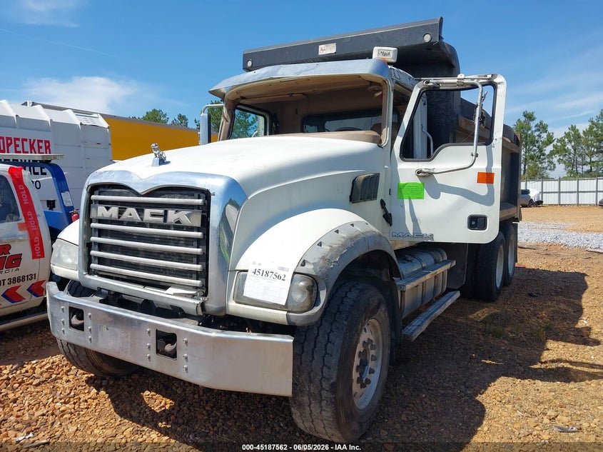 2017 Mack Granite VIN 1M2AX04C1HM036106 IAAI salvage auction — ROLLOVER, Salvage (Georgia), sold $21,550 on 2026-07-22 (photo 2)