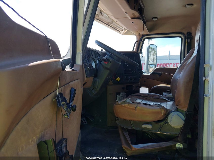 2017 Mack Granite VIN 1M2AX04C1HM036106 IAAI salvage auction — ROLLOVER, Salvage (Georgia), sold $21,550 on 2026-07-22 (photo 7)