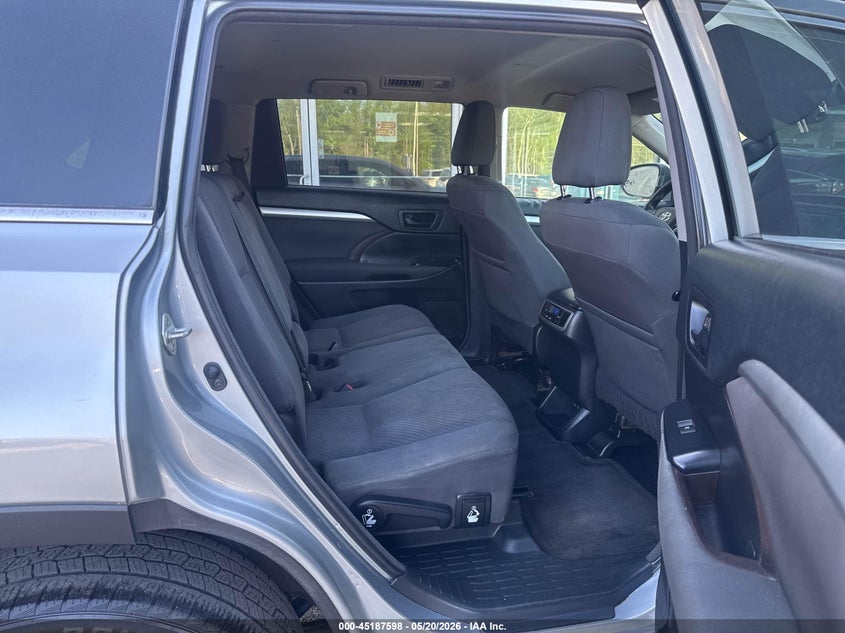 2018 Toyota Highlander VIN 5TDBZRFH9JS843564 IAAI salvage auction — LEFT SIDE, Clear (New Jersey), sold $10,300 on 2026-07-08 (photo 8)