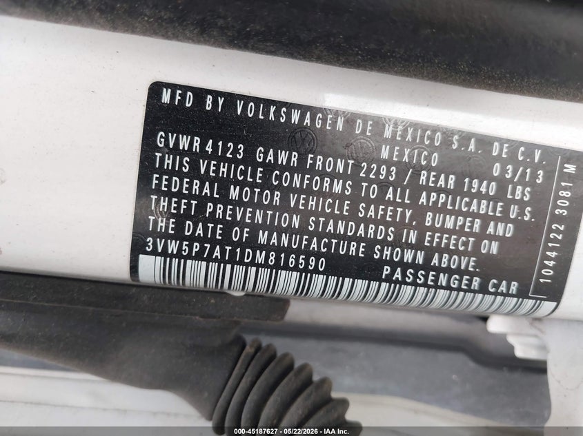 2013 Volkswagen Beetle VIN 3VW5P7AT1DM816590 IAAI salvage auction — RIGHT FRONT, Salvage (Texas), sold $1,700 on 2026-07-27 (photo 9)