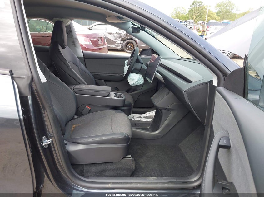 2026 Tesla Model y VIN 7SAYGDEE3TA640865 IAAI salvage auction — LEFT SIDE, Salvage (Indiana), sold $14,200 on 2026-07-21 (photo 5)
