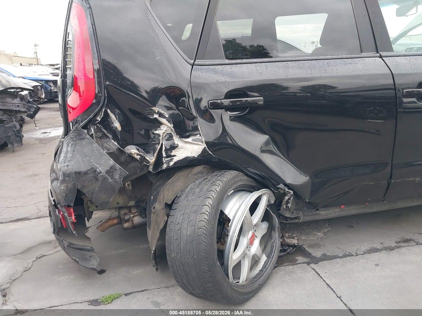 2019 Kia Soul VIN KNDJP3A57K7006013 IAAI salvage auction — REAR END, Salvage Title, sold $575 on 2026-07-22 (photo 6)