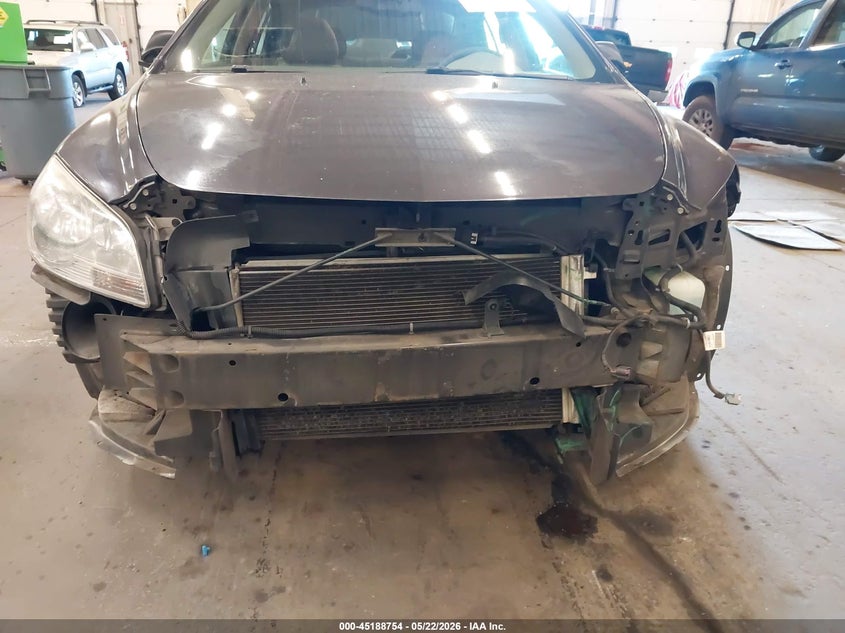 2011 Chevrolet Malibu VIN 1G1ZB5E14BF168992 IAAI salvage auction — FRONT END, Salvage (Oregon), sold $800 on 2026-07-09 (photo 6)