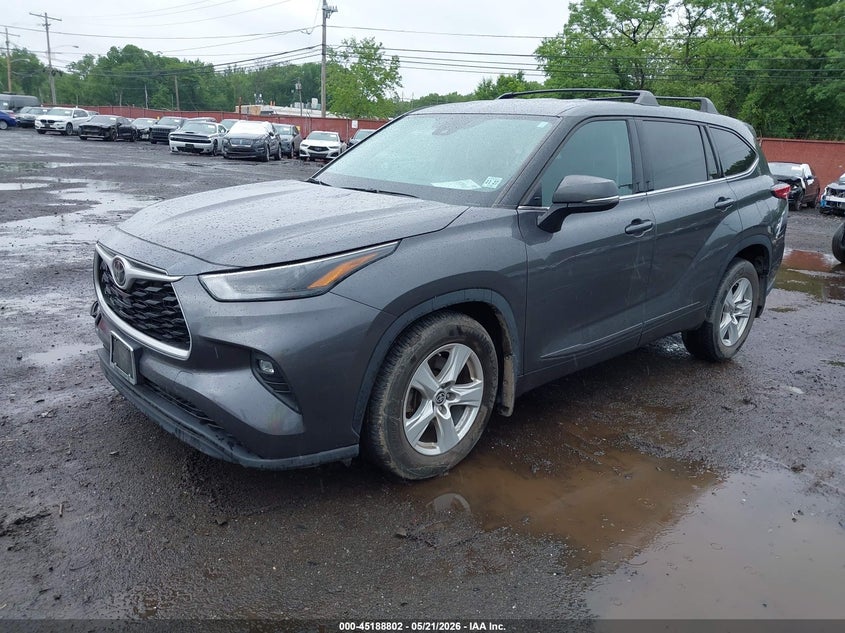 2022 Toyota Highlander VIN 5TDBZRBH6NS250367 IAAI salvage auction — FRONT & REAR, Salvage (New Jersey), sold $12,100 on 2026-07-29 (photo 2)