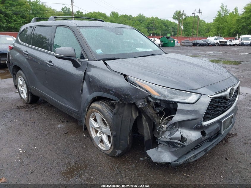 2022 Toyota Highlander VIN 5TDBZRBH6NS250367 IAAI salvage auction — FRONT & REAR, Salvage (New Jersey), sold $12,100 on 2026-07-29 (photo 6)