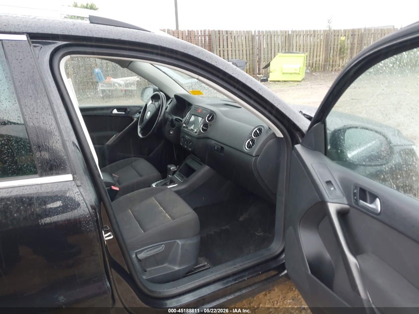 2009 Volkswagen Tiguan VIN WVGBV95N09W000931 IAAI salvage auction — NORMAL WEAR, Clear (Virginia), sold $350 on 2026-07-13 (photo 5)