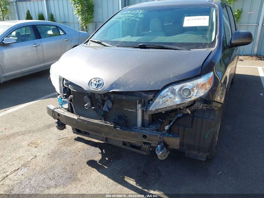 2012 Toyota Sienna VIN 5TDKA3DC1CS010758 IAAI salvage auction — FRONT END, Salvage (Oregon), sold $2,100 on 2026-07-09 (photo 6)