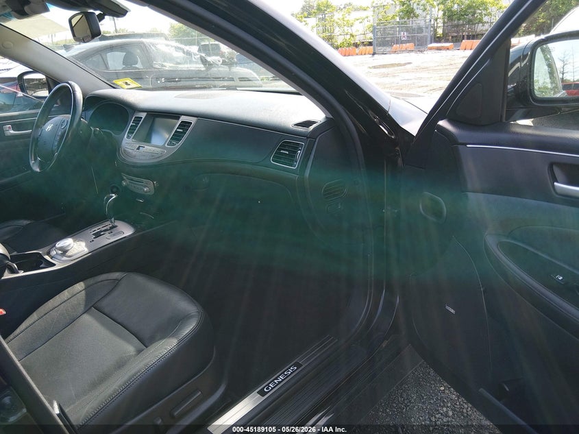 2013 Hyundai Genesis VIN KMHGC4DH3DU241705 IAAI salvage auction — RIGHT REAR, Salvage Title, sold $900 on 2026-07-27 (photo 5)