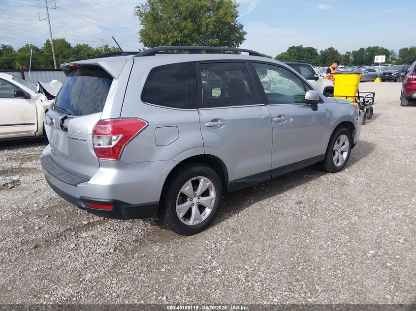 2014 Subaru Forester VIN JF2SJAHC5EH554770 IAAI salvage auction — HAIL, Clear (Missouri), sold $1,250 on 2026-07-13 (photo 4)