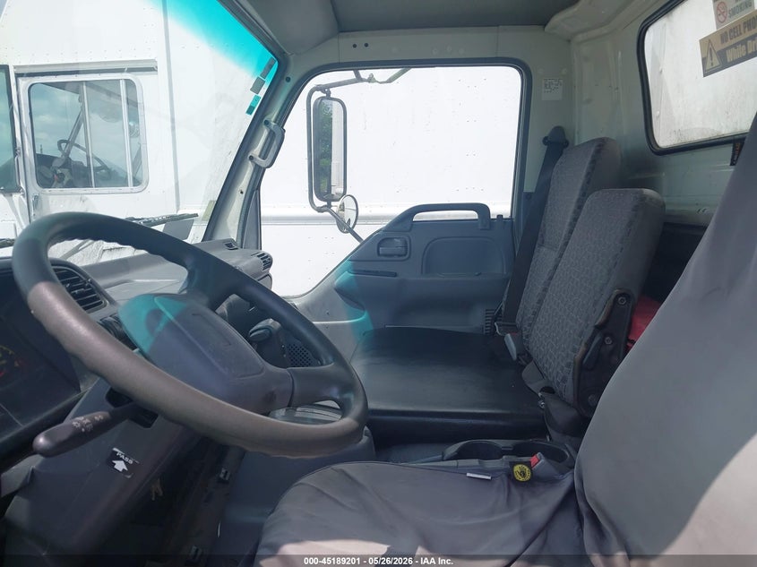 2007 Gmc W4s042 VIN J8DC4B16277013932 IAAI salvage auction — NORMAL WEAR, Clear (Illinois), sold $825 on 2026-07-07 (photo 7)