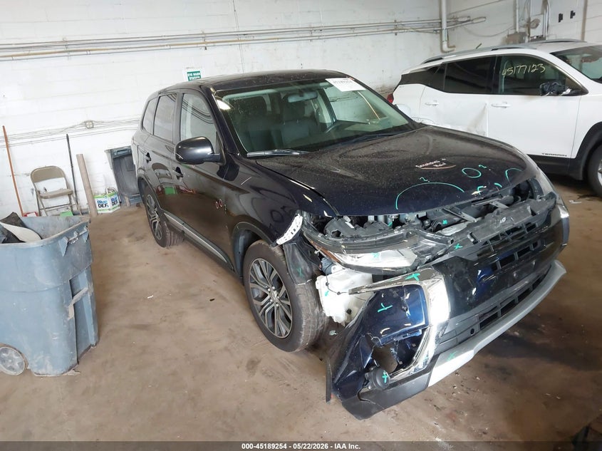 2018 Mitsubishi Outlander VIN JA4AD2A3XJZ052742 IAAI salvage auction — FRONT END, Prior Salvage (Minnesota), sold $1,150 on 2026-07-15 (photo 1)