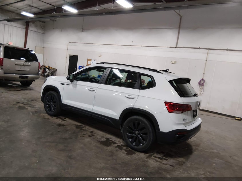 2022 Volkswagen Taos VIN 3VVAX7B25NM044931 IAAI salvage auction — HAIL, Salvage Title, sold $9,400 on 2026-08-11 (photo 3)
