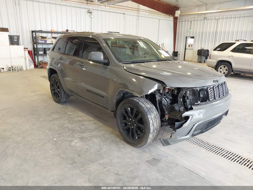 2019 Jeep Grand cherokee VIN 1C4RJFAG6KC818420 IAAI salvage auction — RIGHT FRONT, Salvage Title, sold $6,700 on 2026-08-27 (photo 1)