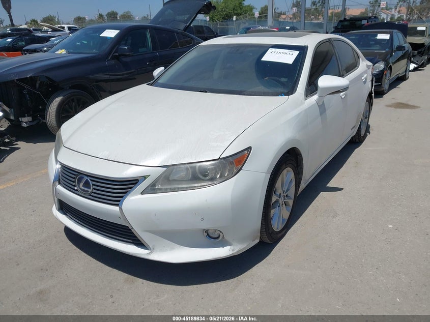 2015 Lexus VIN JTHBW1GG3F2083404 IAAI salvage auction — LEFT REAR, Salvage (California), sold $3,550 on 2026-07-08 (photo 2)
