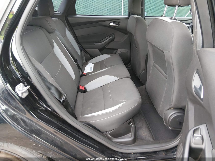 2017 Ford Focus st VIN 1FADP3L99HL222383 IAAI salvage auction — NORMAL WEAR, Original (Kentucky), sold $2,750 on 2026-07-06 (photo 8)