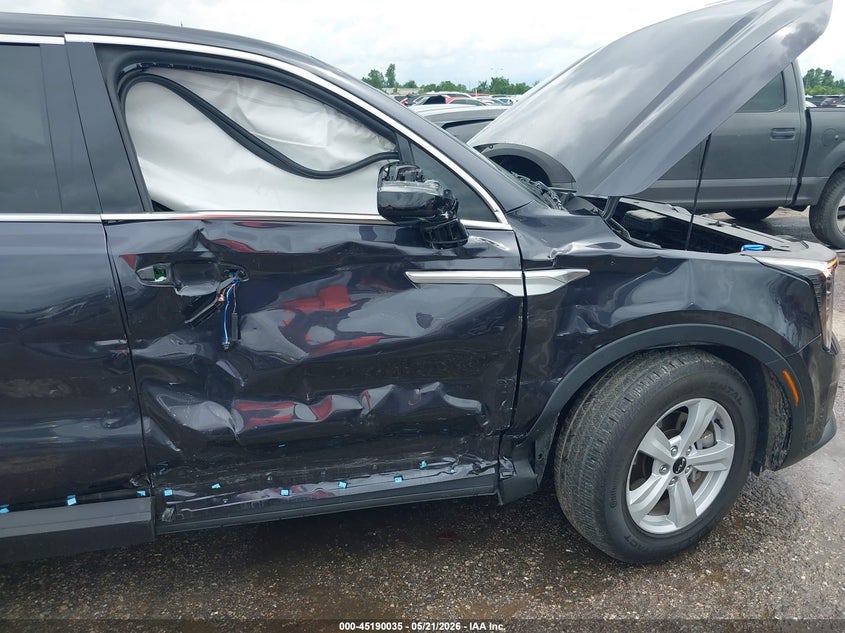 2026 Kia Sorento VIN 5XYRG4JC7TG442243 IAAI salvage auction — SIDE, Original (Texas), sold $10,750 on 2026-08-26 (photo 6)