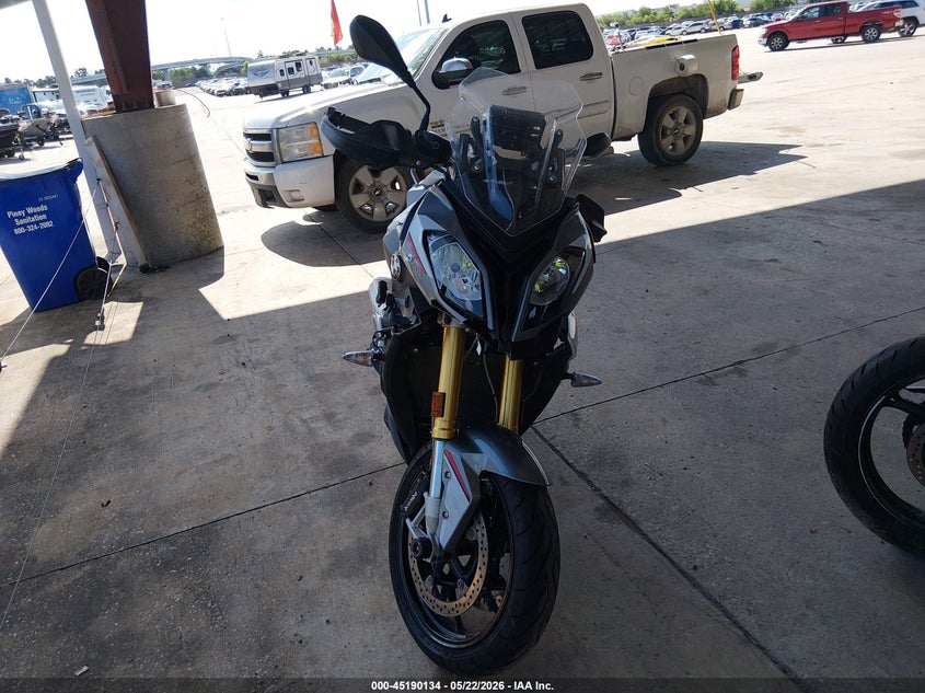 2016 BMW S 1000 VIN WB10D1307GZ463200 IAAI salvage auction — RIGHT SIDE, Original (Texas), sold $3,000 on 2026-07-07 (photo 5)