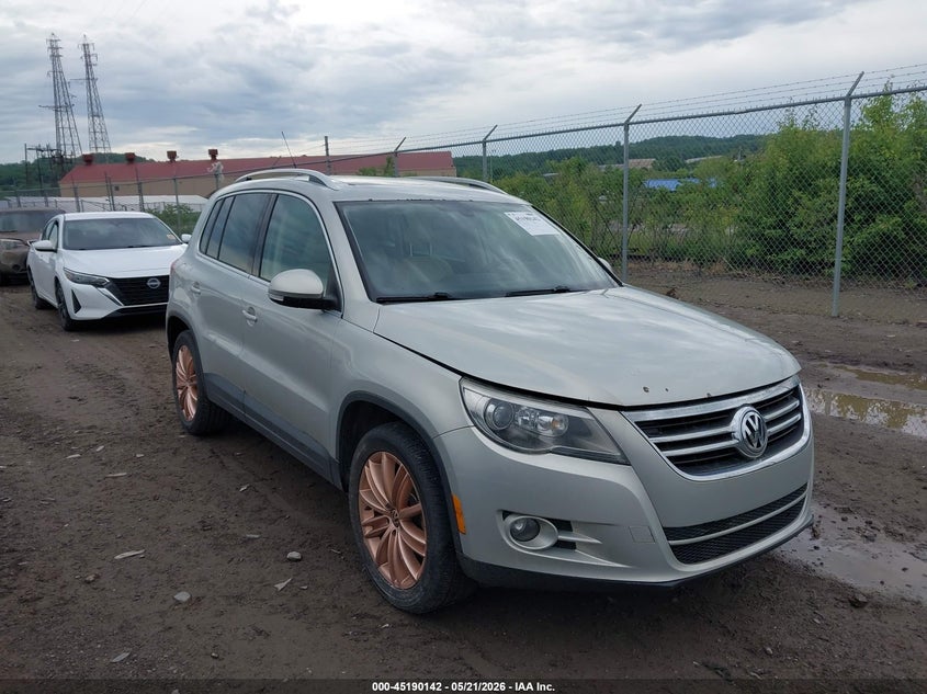 2011 Volkswagen Tiguan VIN WVGBV7AX8BW566353 IAAI salvage auction — NORMAL WEAR, Clear (Texas), sold $500 on 2026-07-14 (photo 1)