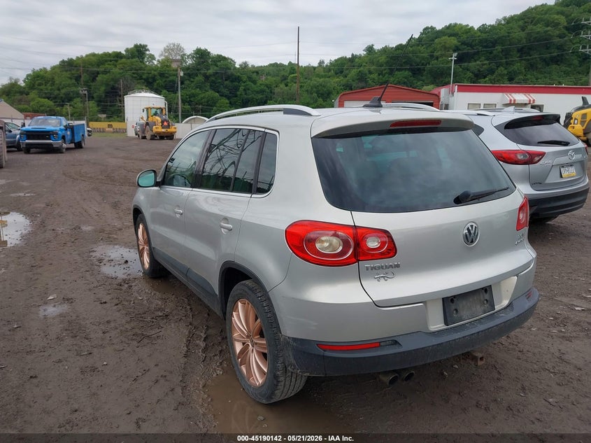 2011 Volkswagen Tiguan VIN WVGBV7AX8BW566353 IAAI salvage auction — NORMAL WEAR, Clear (Texas), sold $500 on 2026-07-14 (photo 3)