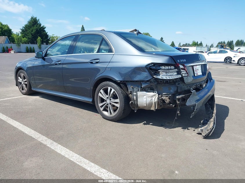 2014 Mercedes-benz E-klasse VIN WDDHF8JB0EA908407 IAAI salvage auction — REAR END, Salvage Title, sold $5,600 on 2026-08-04 (photo 3)